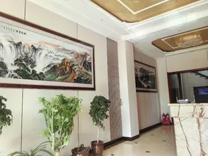 Zhenhua Hotel - Image 5