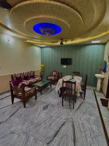 Chitrakoot Apartments - Image 3