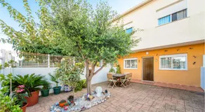 3 Bedroom Pet Friendly Home In Playa De Almazora - Image 4