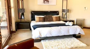 Villa on 8 Pecanwood - Image 2