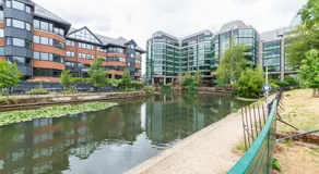 Stylish Central 1-Bed Flat with Private Balcony Pass the Keys - Image 4