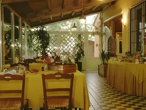 Hotel De La Ville - Image 2