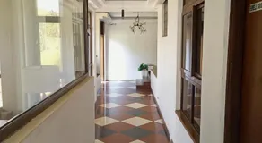 Golden Crest suite with Rooftop Pool - Image 3