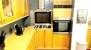 Gravesend 2 Bedroom Spacious Stylish Apartment - Sleeps upto 6 - 2 Min Walk to Station - Image 4