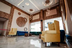 Royal Ritz - Image 3