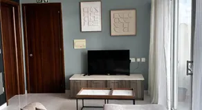Central & Spacious Penthouse w/ 1BR + City View by 360 Estates - Image 2