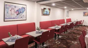 C&M Hotel - Image 5