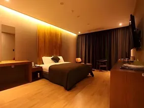 Designers Hotel The Rich - Image 2