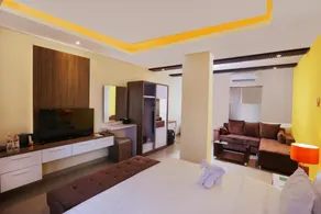 Luxury 1 BR Deluxe Room #N1 - Image 3