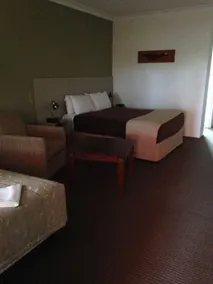 Francis Phillip Motor Inn and The Lodge - Image 5
