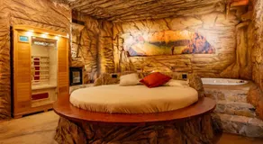 Hotel Art Village - Image 2