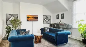 Perfectly located City Centre apartments - Image 5