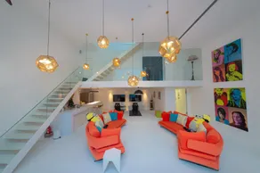 Play Hotel - Image 2