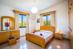 Traditional Villa Olympus Peyia - Image 4