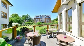 Superior Hotel Vantis Riverside - Image 2