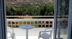 Emerald Malia - Image 4
