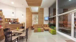 Sky Hotel - Image 4