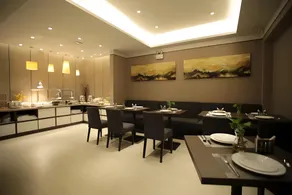 Home Inn Plus Chengde Mountain Resort - Image 3