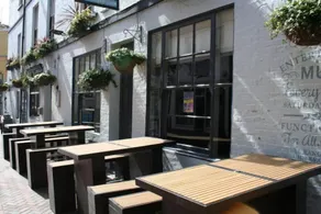 The Golden Lion Hotel - Image 5