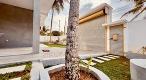 Lavish - Image 4