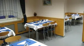 Leier Business Hotel - Image 4