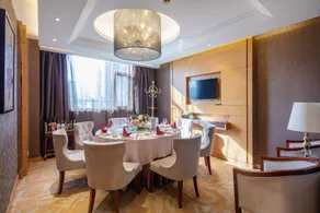 Huanuo Xinjinglun International Hotel - Image 4
