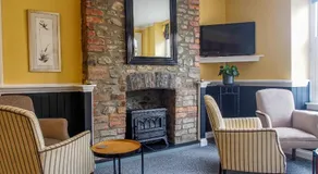 Riverbank Bed and Breakfast - Image 4