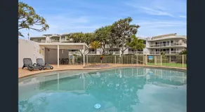Absolute Beachfront Apartment, Kawana Beach Escape - Image 2