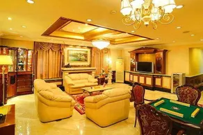 Sichuan Wuliangye Longzhaoshu Hotel - Image 4