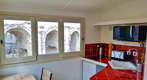 Vue la plus haute sur l'Amphithéâtre-arènes - Image 2