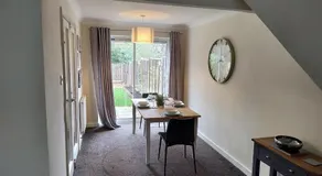 Wentworth Drive Contractor and family 3 bed Home Grantham with parking - Image 2