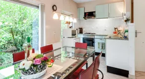 Esta casa de férias com telhado de palha tem caráter real - Image 5