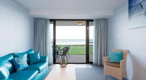 Harbourside 4 ground floor on the waterfront - Image 2