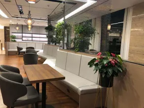 Elegance Hotel - Image 2