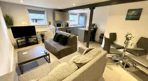 Fantastic convenient 2 Bedroom 2 bathroom Perfect for Stansted Airport, 3 minute walk to Bishops Stortford Train Station! - Image 2