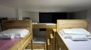 Malaran Guest House - Image 2