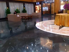Golden Lustre Hotel - Image 5