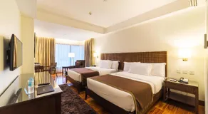 City Garden Grand Hotel - Image 2