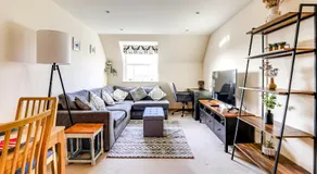 Entire 2 Bed Flat Contractors Families and Relocators - Image 3