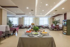 Huiren Boutique Business Hotel - Image 2