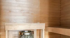 Modern 3 Bedroom Stay with Sauna - Image 3