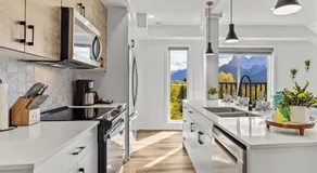New! Golden Escape with Mountain Views! - Image 3