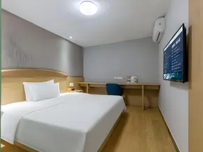7 Days Inn Wuhan Jianghan Road Jiqing Street Metro Station - Image 4