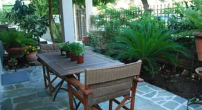 Affordable luxury garden apartment - Image 5