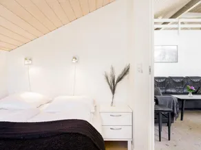8 person holiday home in Nexø-By Traum - Image 2