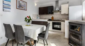 2 Bedroom Stunning Apartment In Novi Vinodolski - Image 2