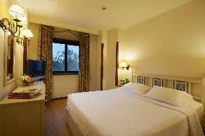 Real Residencia - Image 3