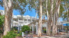Beach Club Oceanview Apartment 1221-2 Palm Cove - Image 5
