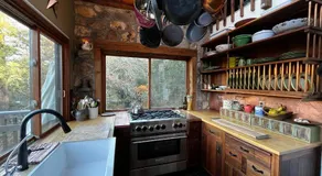 Wine Country Mountain Chalet 30 day minimum Rental - Image 3