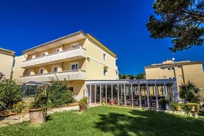 Bluewater Hotel - Image 4